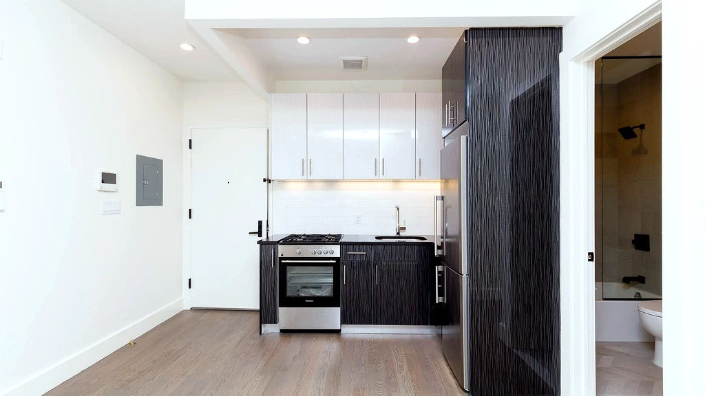 Interior view 2