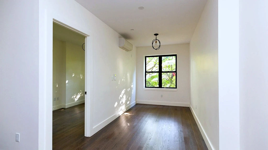 Interior view 3